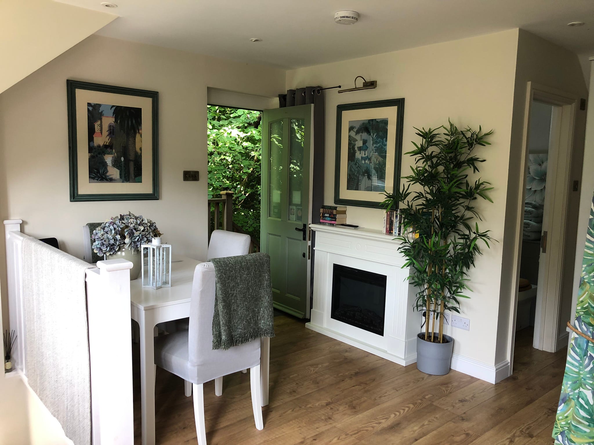 Self-Contained Holiday Cottage Accommodation In Sussex Self-Contained Holiday Cottage Accommodation In Sussex