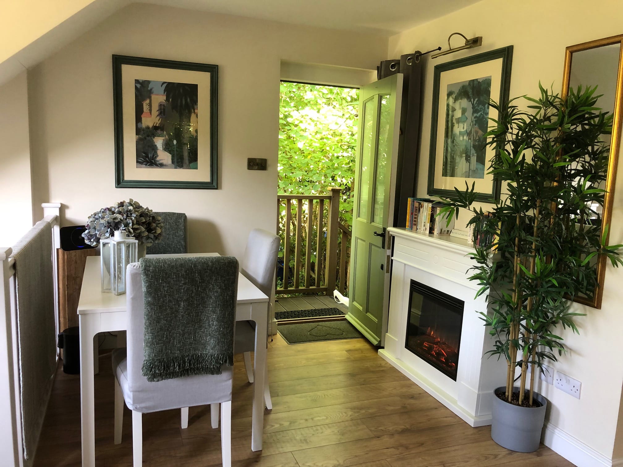 Self-Contained Holiday Cottage Accommodation In Sussex Self-Contained Holiday Cottage Accommodation In Sussex