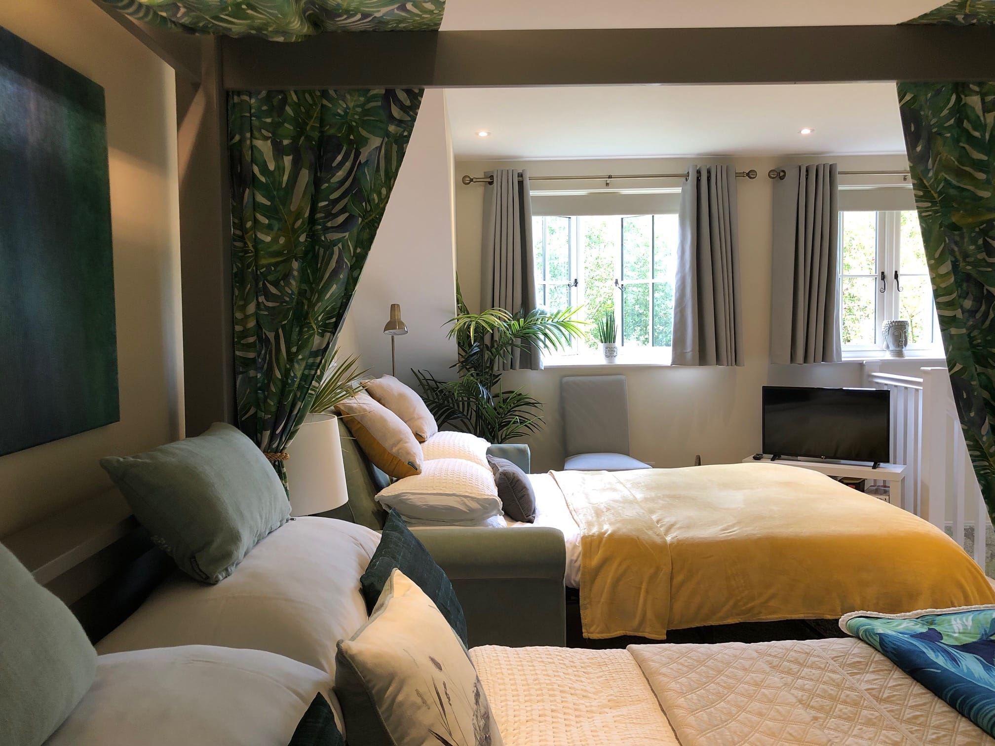 Self-Contained Holiday Cottage Accommodation In Sussex The Nest Room Interior